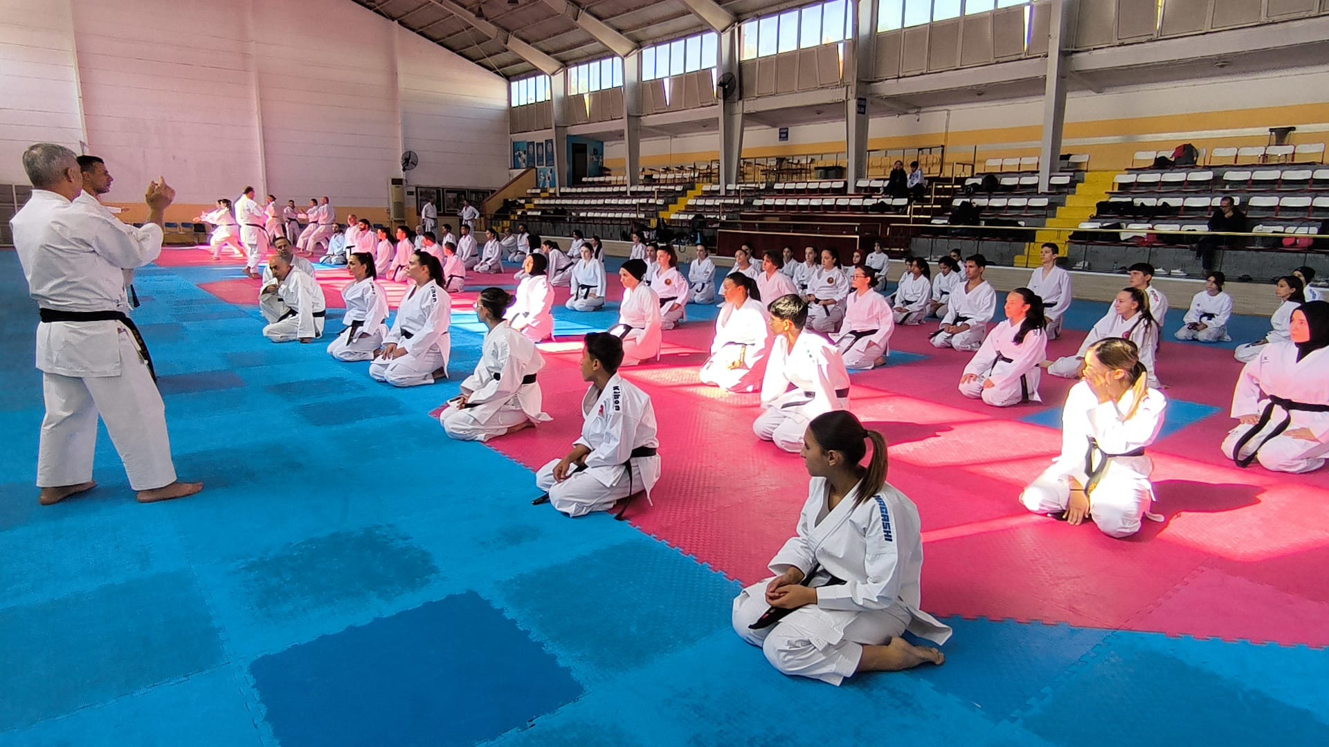 Dan Semineri Yoğun Katılımla Başladı