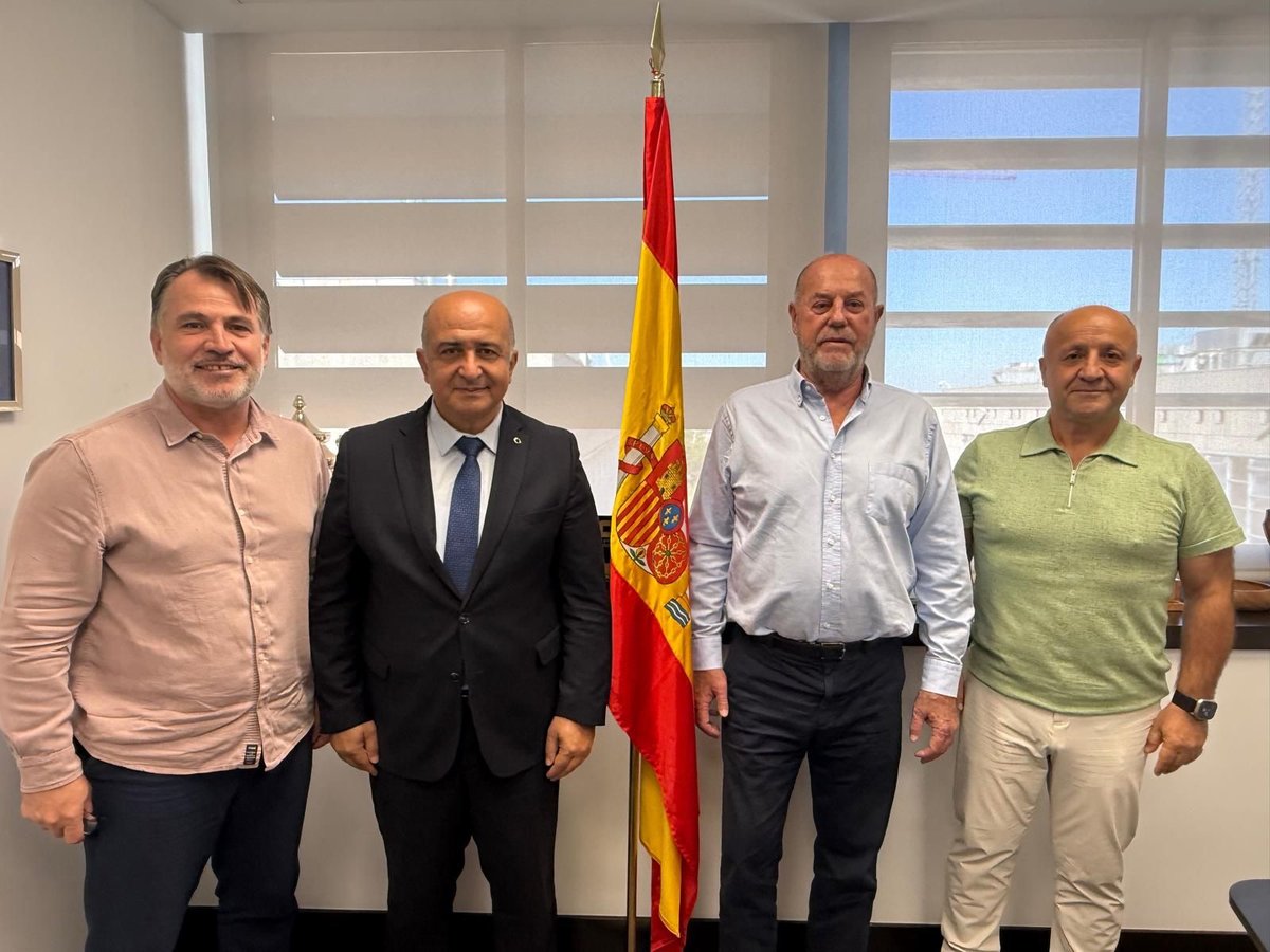 Başkanımız Ercüment Taşdemir Madrid’de Dünya Karate Federasyonu Başkanı ile Bir Araya Geldi