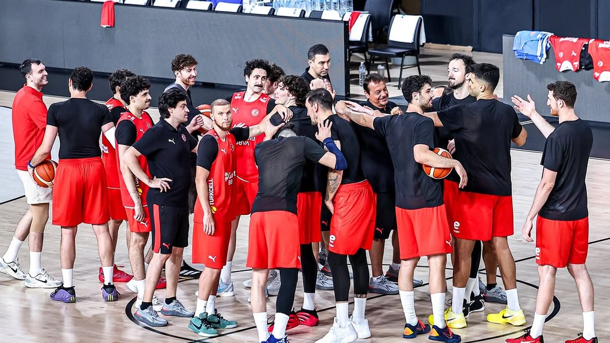 A Erkek Milli Takımımız Bosna Hersek ve İsviçre Maçlarının Hazırlıklarına Başladı