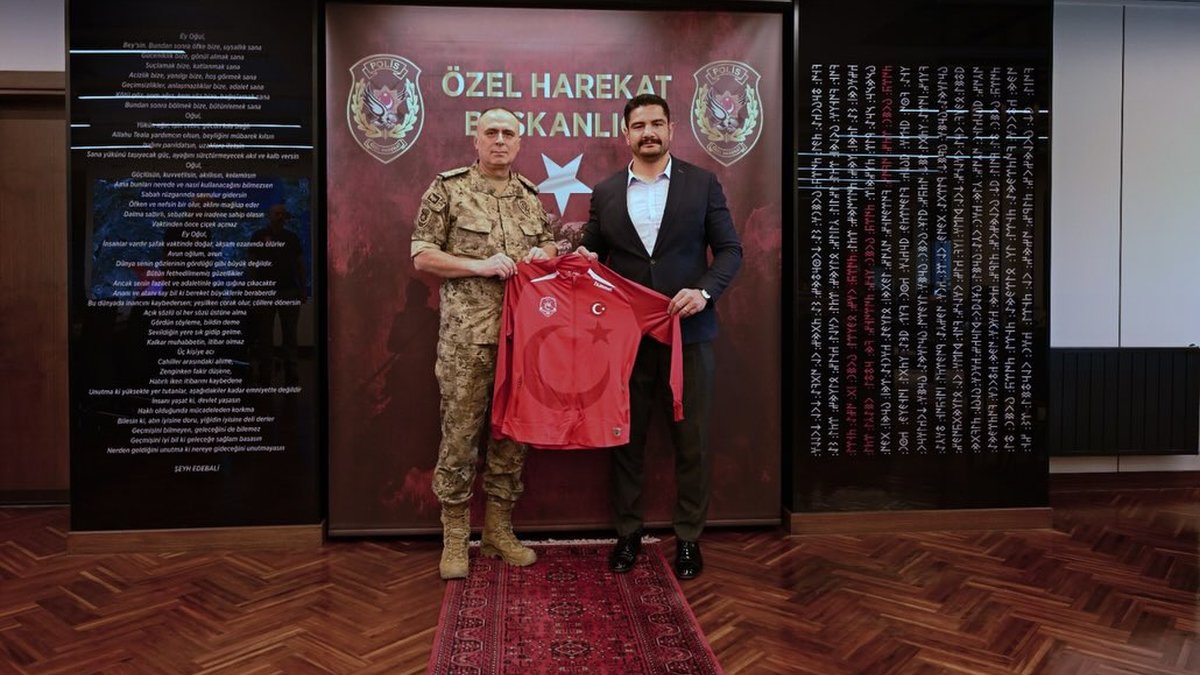 Türkiye Güreş Federasyonu Başkanı Sayın Taha Akgül, Özel Harekât Başkanlığını ve Gaziler Engelliler ...