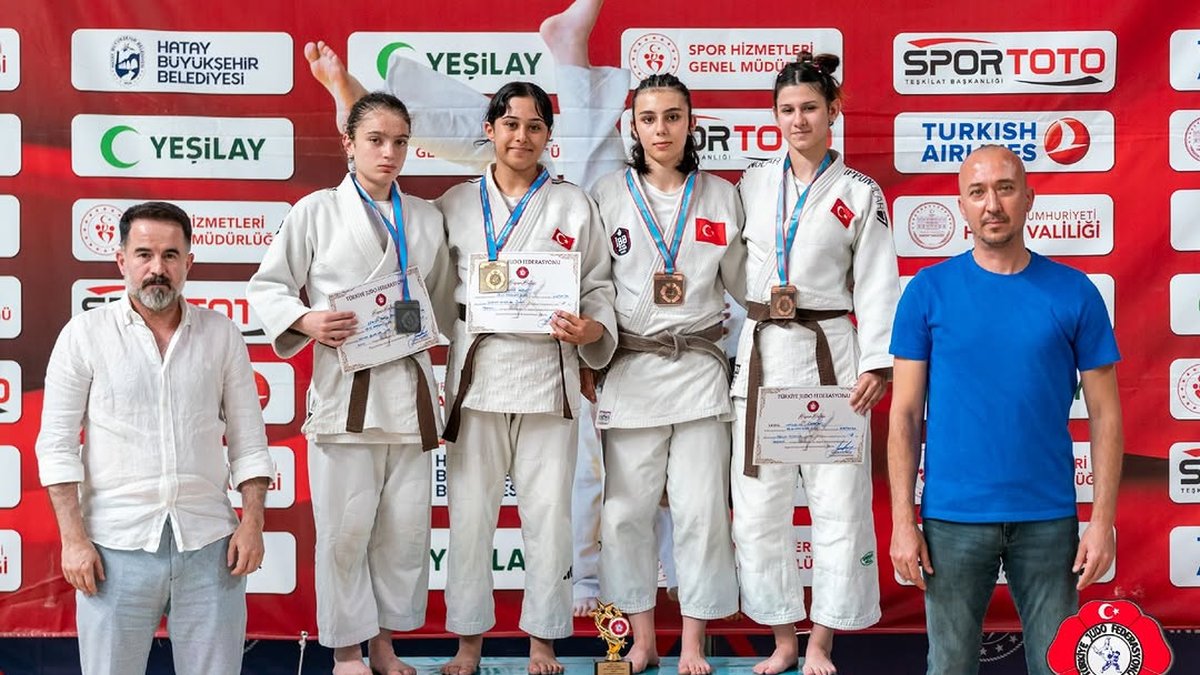 YEŞİLAY YILDIZLAR TÜRKİYE JUDO ŞAMPİYONASI’NDA İKİNCİ GÜN DERECELERİ BELLİ OLDU