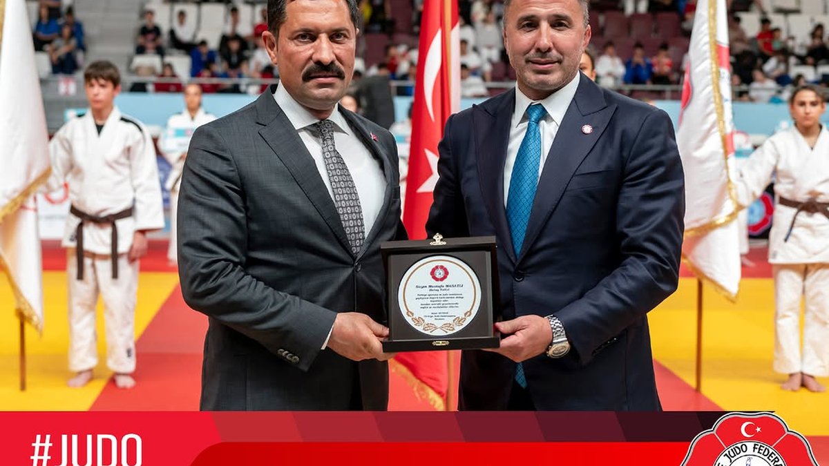 YEŞİLAY YILDIZLAR TÜRKİYE JUDO ŞAMPİYONASI AÇILIŞ TÖRENİ YAPILDI.