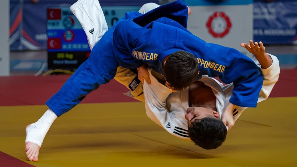 Yeşilay Yıldızlar Türkiye Judo Şampiyonası birinci gün esnasında fotoğrafçılarımızın yakaladığı kare...
